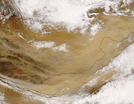 Bão cát đe doạ người dân Trung Quốc
