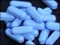 Roche thu hồi thuốc chống HIV