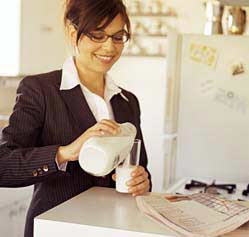 Giảm 60% nguy cơ ung thư nhờ uống sữa