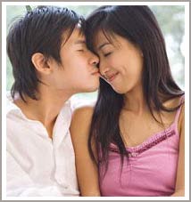 Khi stress, phụ nữ thích được vuốt ve hơn an ủi