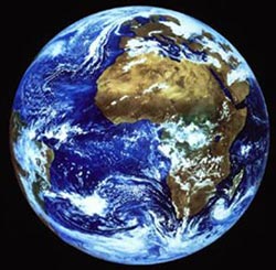 Trái đất ngày càng nhỏ đi?
