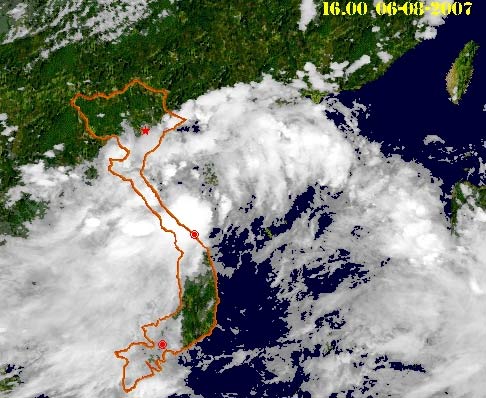 Bão số 2 suy yếu thành áp thấp nhiệt đới