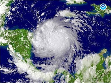 Bão Felix tấn công vùng biển Caribbe