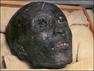 Hé lộ mặt thật của Pharaon Tutankhamun