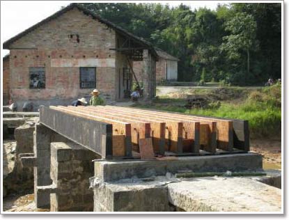 "Cầu tre" chịu được tải trọng 16 tấn