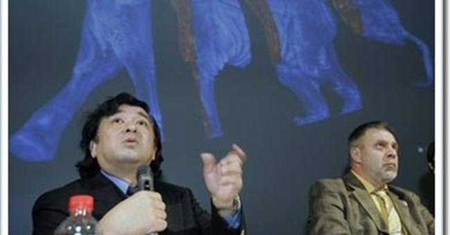 Phát hiện xác voi ma-mút con 37.500 năm tuổi