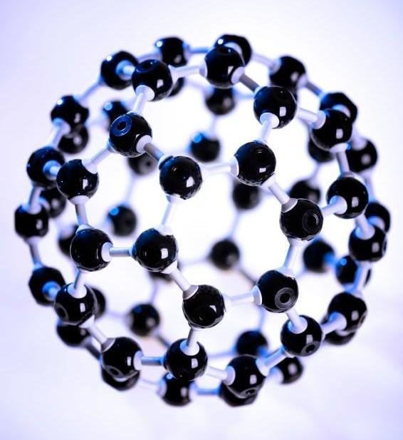 ‘Buckyball’ có khả năng tích lũy trong mô sống 