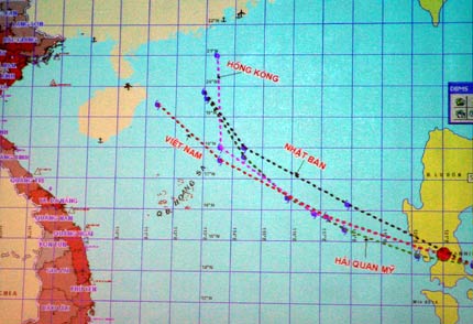Cơn bão có tốc độ phi thường đang hướng vào biển Đông