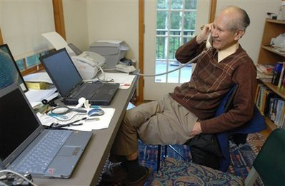 Sứa giúp ba nhà khoa học đoạt Nobel hóa học