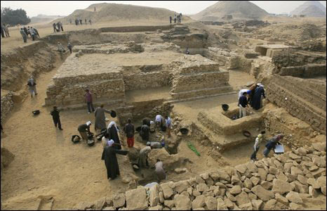 Ai Cập tìm thấy kim tự tháp dành cho nữ hoàng