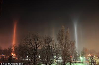 Cột sáng bí ẩn trên bầu trời Latvia