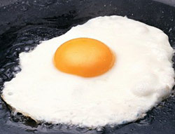 Nam giới sẽ bị nguy hiểm nếu ăn nhiều trứng