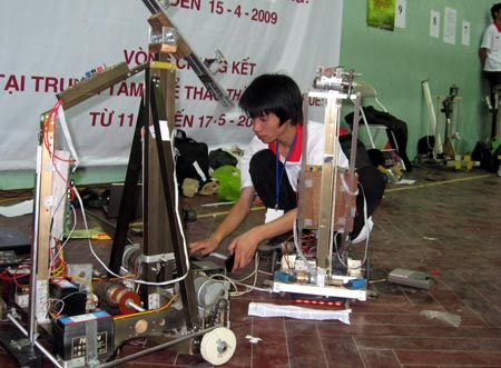 Khởi tranh vòng loại Robocon phía Bắc