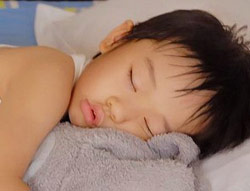 Trẻ em ngủ ngáy có nguy cơ bị trầm cảm