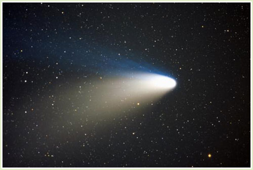 Sao chổi mang nguyên liệu sự sống đến cho Trái Đất