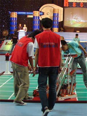 Ngày không may của hai đại diện Robocon khu vực phía Bắc