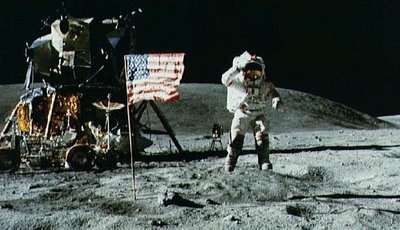 NASA đưa người lên Mặt trăng ở Hollywood?