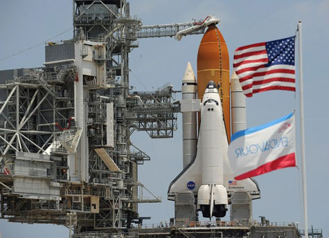 NASA hoãn phóng tàu con thoi vào phút chót 