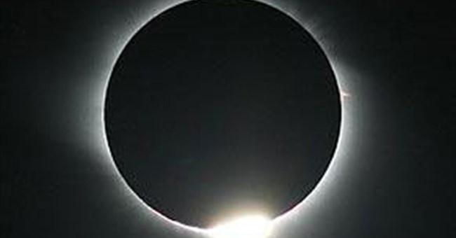 Việt Nam đón nhật thực toàn phần dài nhất thế kỷ 21