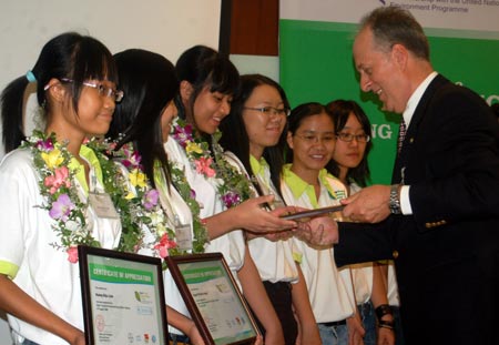 15 sinh viên trở thành "Đại sứ Môi trường Bayer 2009"