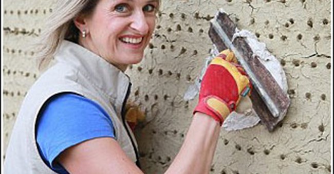 Dùng tóc và vôi làm vữa trát tường