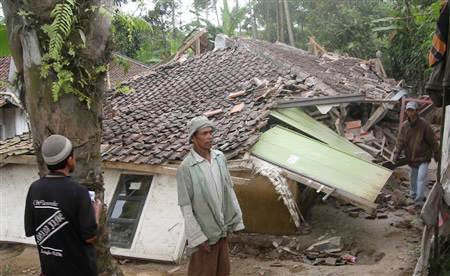 Indonesia, Gruzia, Italia... rung chuyển bởi động đất
