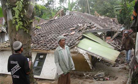 Indonesia, Gruzia, Italia... rung chuyển bởi động đất