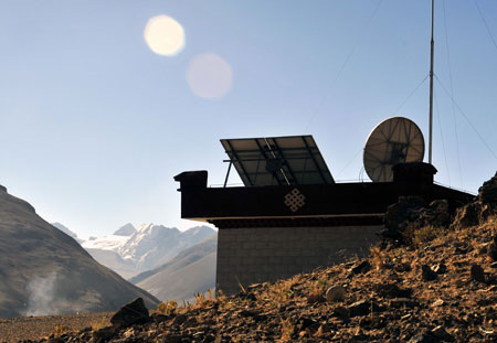 Trung Quốc xây trạm địa chấn tại núi Everest