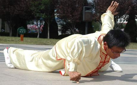 Người có ngón tay khỏe nhất thế giới