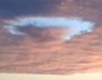 Đám mây hình UFO lại xuất hiện