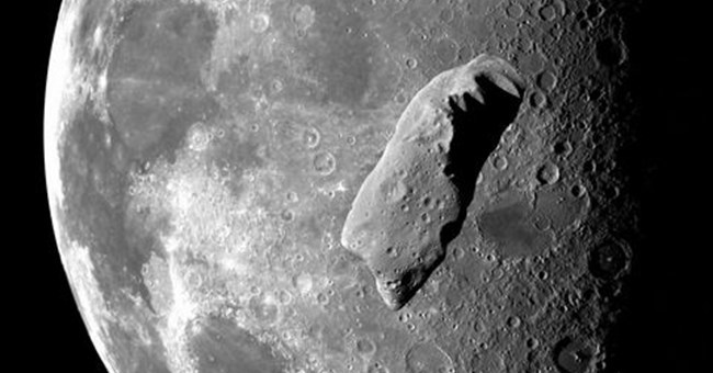Nước trên Mặt Trăng đến từ đâu?