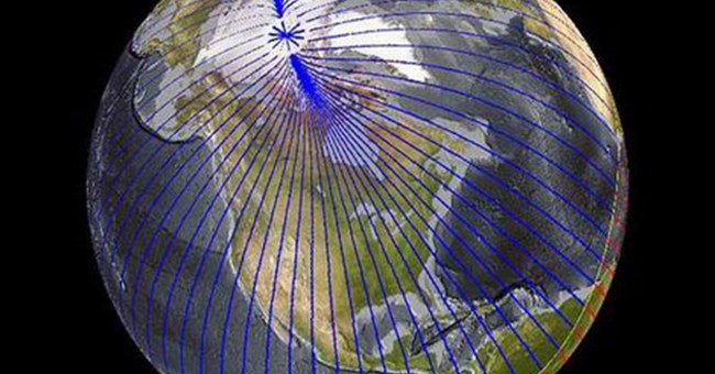 Lõi Trái Đất đẩy cực từ Bắc dịch chuyển 60 km mỗi năm