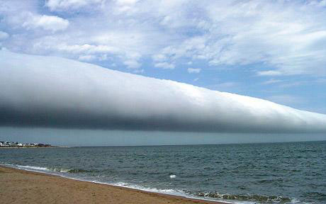 Mây cuộn tròn hiếm gặp trên bầu trời Uruguay