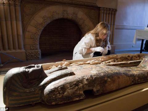 Tìm thấy bọc lạ trong xác ướp Ai Cập