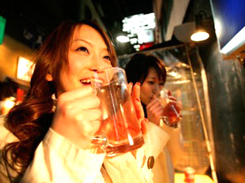 Biến đổi gene khiến người châu Á đỏ mặt khi uống rượu
