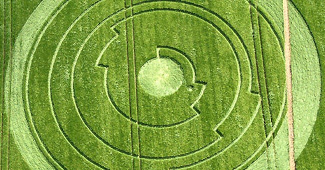 Trò đùa dai hay dấu vết người ngoài hành tinh lưu lại?