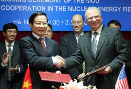 Việt Nam và Mỹ hợp tác về năng lượng hạt nhân