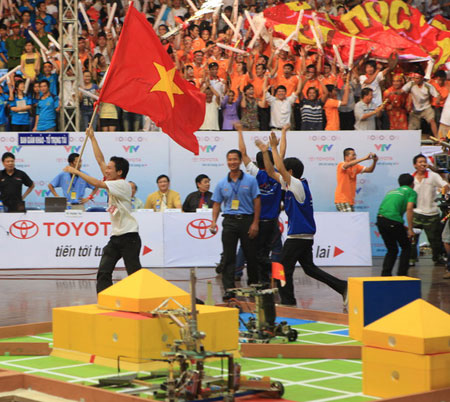 Đại học Lạc Hồng vô địch Robocon 2010