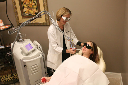 Chống lão hóa da bằng tia laser 