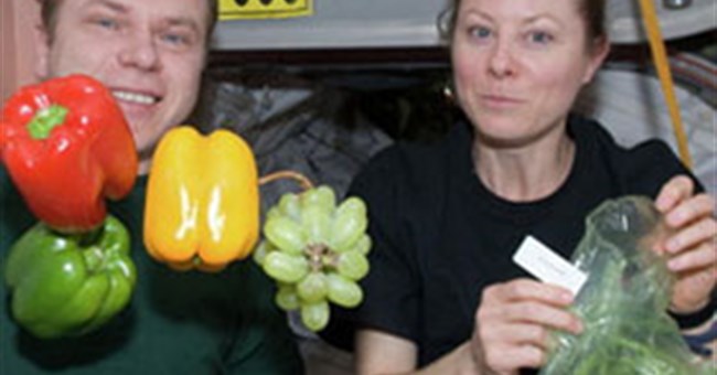 Trồng và thu hoạch rau trên trạm không gian quốc tế