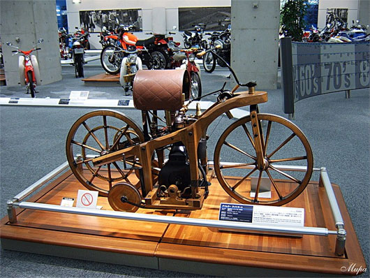 Lịch sử ra đời chiếc xe gắn máy đầu tiên