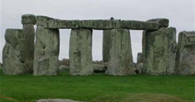 Tìm ra nguồn gốc của những khối đá xanh ở Stonehenge?