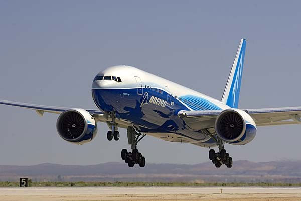 Tổng quan về dòng máy bay siêu an toàn Boeing 777