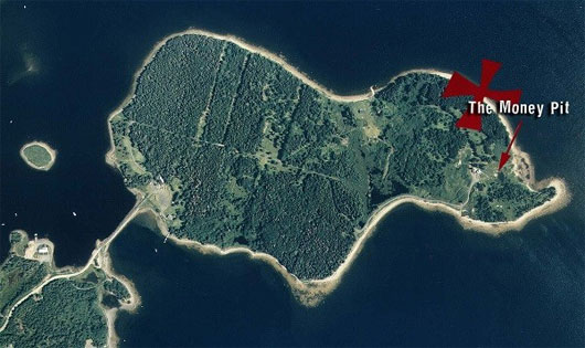 Some believe that pirates from ancient times chose this location to bury their stolen riches
