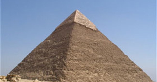 Cách vận chuyển đá xây kim tự tháp của người Ai Cập cổ đại