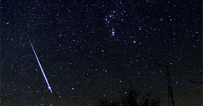 Xem mưa sao băng Eta Aquarids vào đầu tuần tới