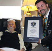 Cụ ông 111 tuổi đạt kỉ lục Guinness thế giới