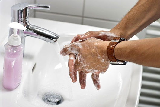 Lưu ý đặc biệt khi thường xuyên dùng nước rửa tay