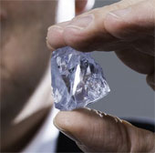 Phát hiện viên kim cương xanh "siêu khủng"