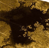 Phát hiện "hòn đảo ma thuật" trên Sao Thổ